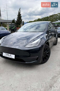 Внедорожник / Кроссовер Tesla Model Y 2024 в 