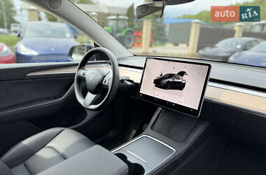 Внедорожник / Кроссовер Tesla Model Y 2024 в 