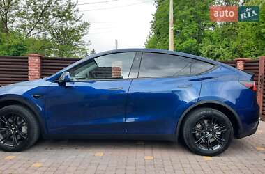 Позашляховик / Кросовер Tesla Model Y 2023 в Івано-Франківську