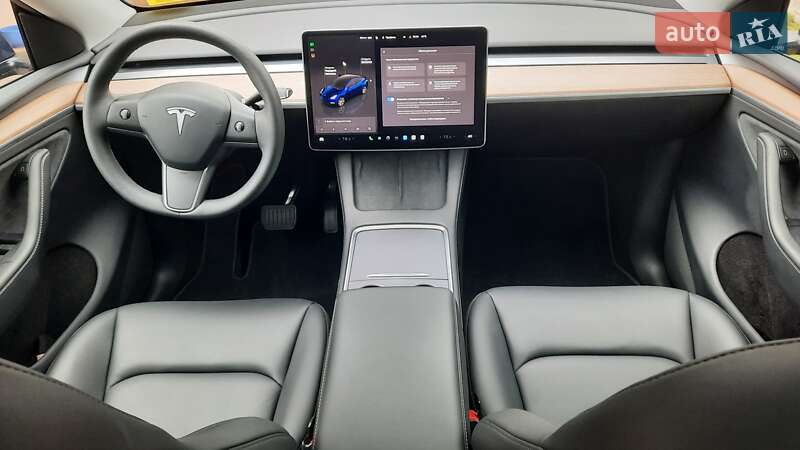 Внедорожник / Кроссовер Tesla Model Y 2023 в Ивано-Франковске