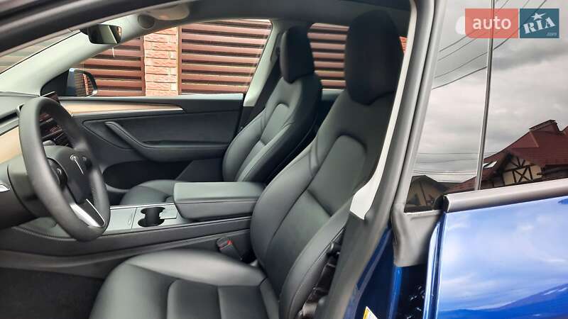 Внедорожник / Кроссовер Tesla Model Y 2023 в Ивано-Франковске