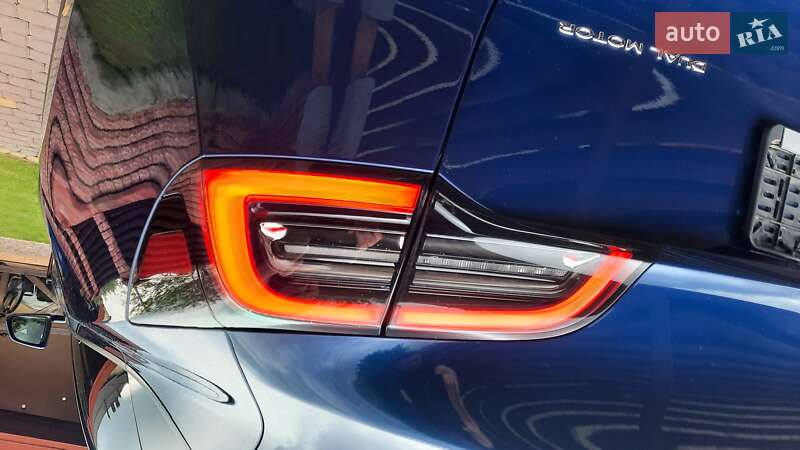 Внедорожник / Кроссовер Tesla Model Y 2023 в Ивано-Франковске