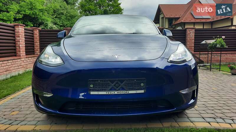 Внедорожник / Кроссовер Tesla Model Y 2023 в Ивано-Франковске
