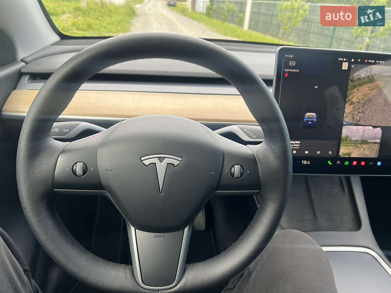Внедорожник / Кроссовер Tesla Model Y 2022 в Ужгороде