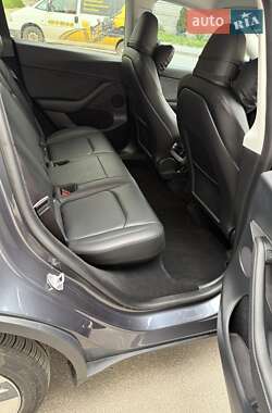 Позашляховик / Кросовер Tesla Model Y 2023 в 