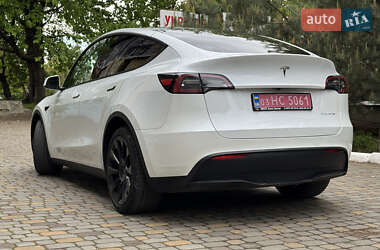Внедорожник / Кроссовер Tesla Model Y 2021 в 