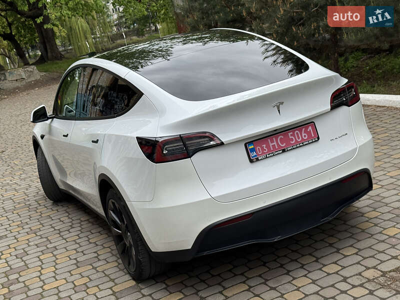 Внедорожник / Кроссовер Tesla Model Y 2021 в Луцке