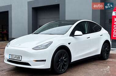 Внедорожник / Кроссовер Tesla Model Y 2024 в 