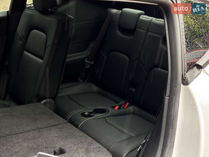 Внедорожник / Кроссовер Tesla Model Y 2024 в Киеве фото 17 Внедорожник / Кроссовер Tesla Model Y 2024 в Киеве