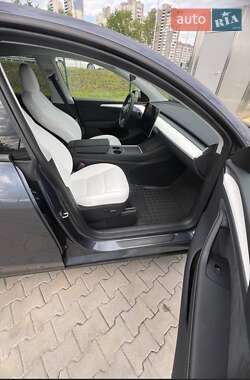 Внедорожник / Кроссовер Tesla Model Y 2023 в 