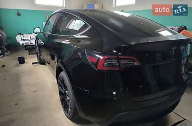 Внедорожник / Кроссовер Tesla Model Y 2024 в 