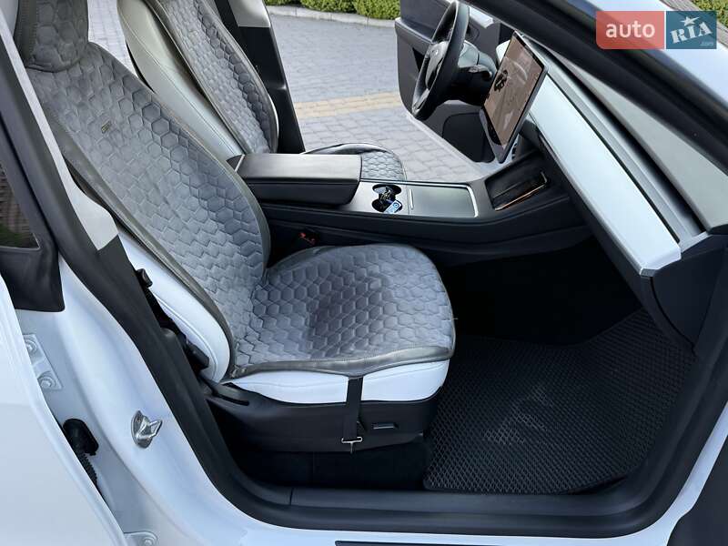 Внедорожник / Кроссовер Tesla Model Y 2021 в Виннице