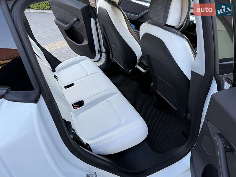 Внедорожник / Кроссовер Tesla Model Y 2021 в Виннице