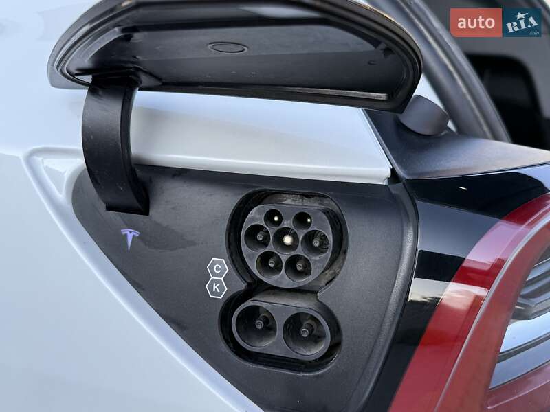 Внедорожник / Кроссовер Tesla Model Y 2021 в Виннице