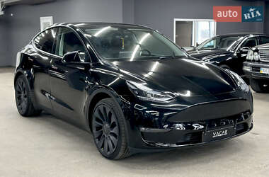 Внедорожник / Кроссовер Tesla Model Y 2021 в 
