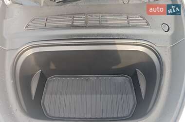 Внедорожник / Кроссовер Tesla Model Y 2022 в 
