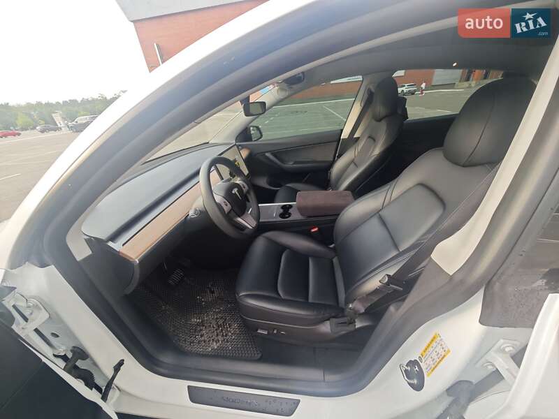 Внедорожник / Кроссовер Tesla Model Y 2022 в Киеве