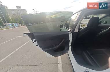 Внедорожник / Кроссовер Tesla Model Y 2022 в 