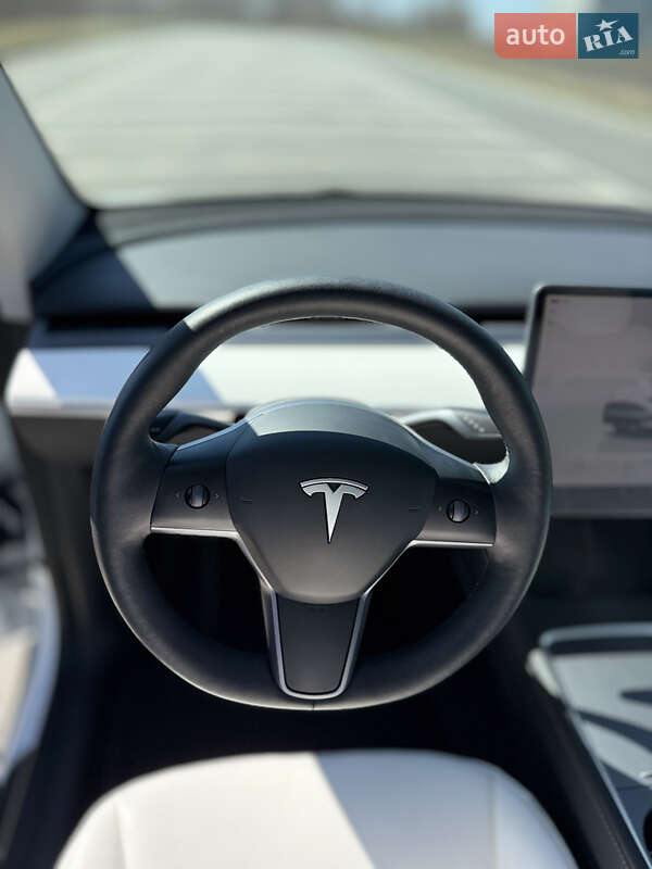 Позашляховик / Кросовер Tesla Model Y 2022 в Хмельницькому