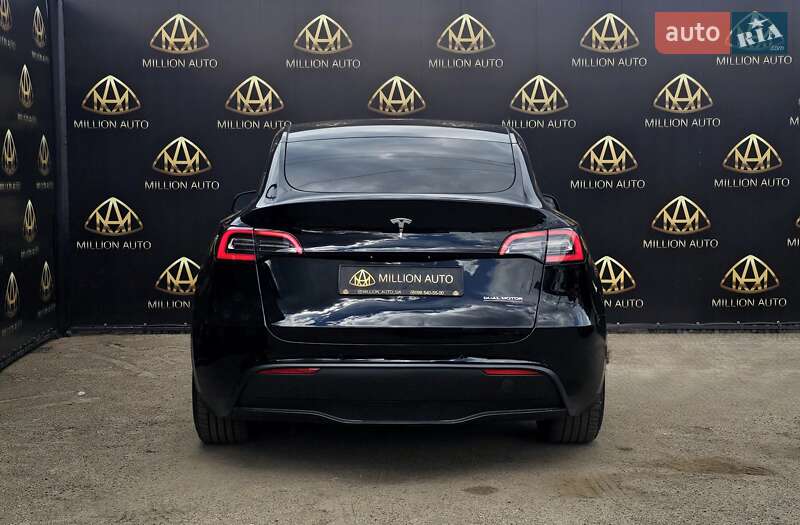 Позашляховик / Кросовер Tesla Model Y 2021 в Києві