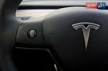 Внедорожник / Кроссовер Tesla Model Y 2021 в 