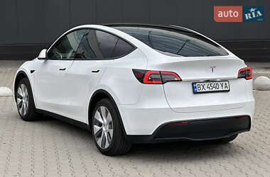 Внедорожник / Кроссовер Tesla Model Y 2024 в 