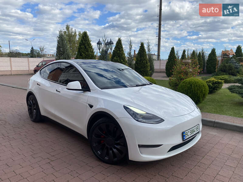 Внедорожник / Кроссовер Tesla Model Y 2021 в Стрые