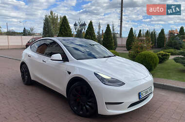 Внедорожник / Кроссовер Tesla Model Y 2021 в 