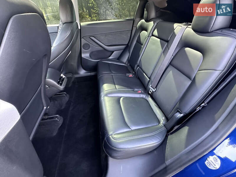 Внедорожник / Кроссовер Tesla Model Y 2020 в Киеве