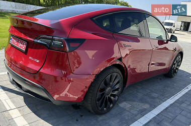 Внедорожник / Кроссовер Tesla Model Y 2021 в 