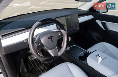 Позашляховик / Кросовер Tesla Model Y 2021 в 