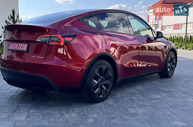 Внедорожник / Кроссовер Tesla Model Y 2024 в 