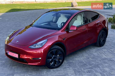 Внедорожник / Кроссовер Tesla Model Y 2024 в 