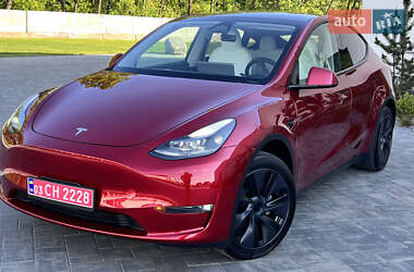 Внедорожник / Кроссовер Tesla Model Y 2024 в 