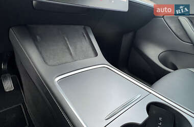 Позашляховик / Кросовер Tesla Model Y 2021 в 