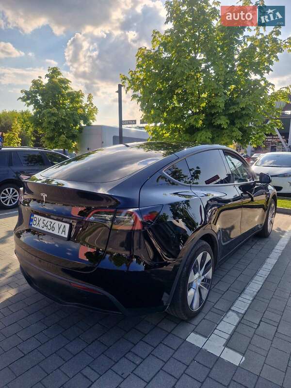 Позашляховик / Кросовер Tesla Model Y 2023 в Хмельницькому