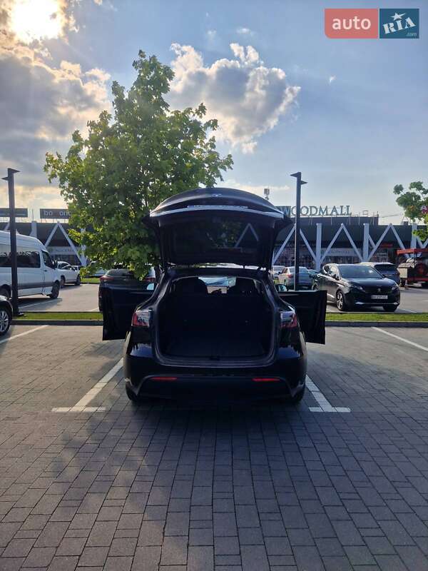 Позашляховик / Кросовер Tesla Model Y 2023 в Хмельницькому