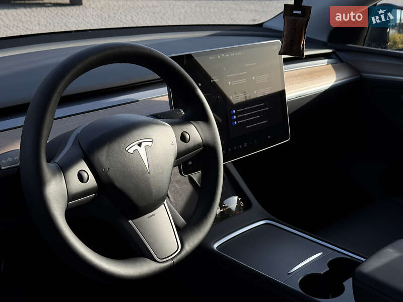 Внедорожник / Кроссовер Tesla Model Y 2023 в Львове
