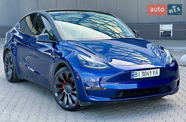 Внедорожник / Кроссовер Tesla Model Y 2023 в Киеве