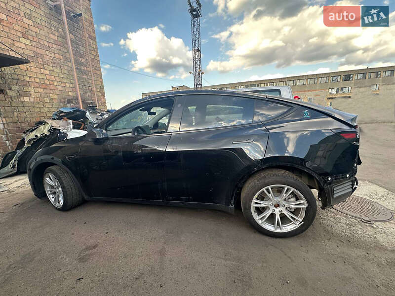Внедорожник / Кроссовер Tesla Model Y 2023 в Киеве фото 21 Внедорожник / Кроссовер Tesla Model Y 2023 в Киеве