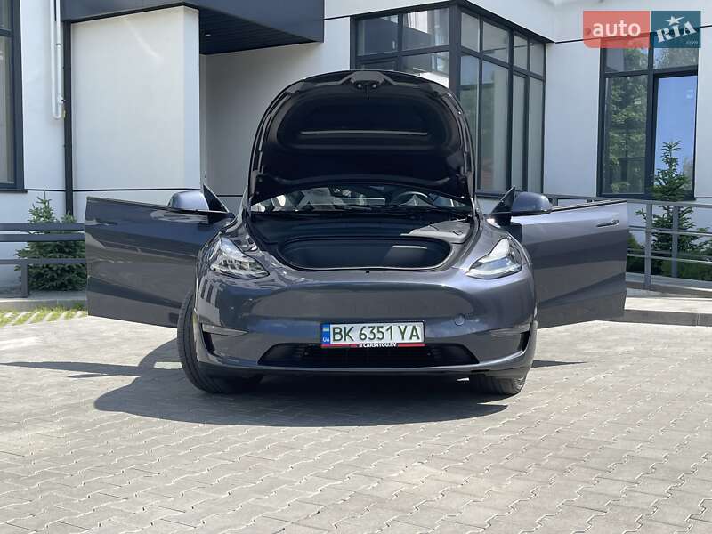 Позашляховик / Кросовер Tesla Model Y 2022 в Рівному