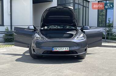 Внедорожник / Кроссовер Tesla Model Y 2022 в 