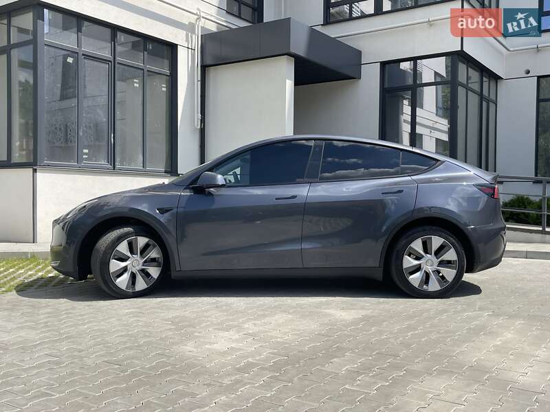 Позашляховик / Кросовер Tesla Model Y 2022 в Рівному