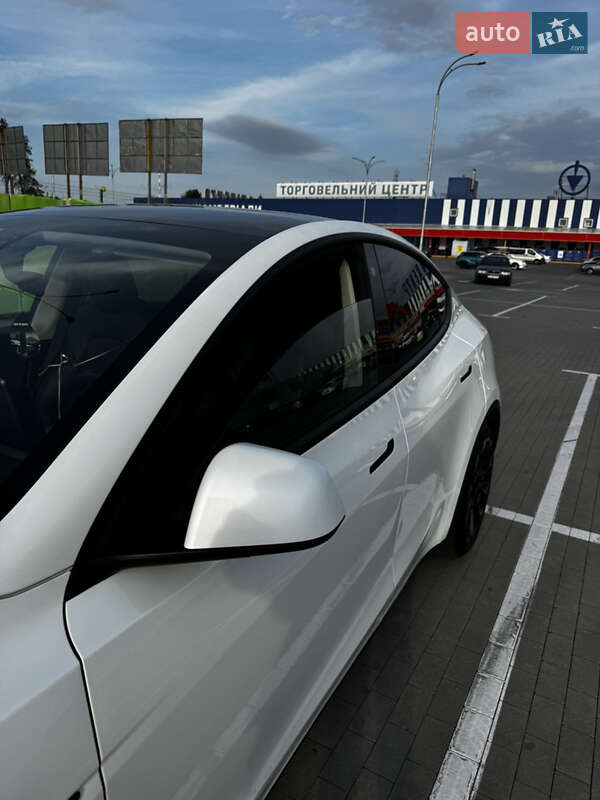 Внедорожник / Кроссовер Tesla Model Y 2021 в Виннице