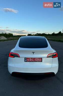 Внедорожник / Кроссовер Tesla Model Y 2022 в 
