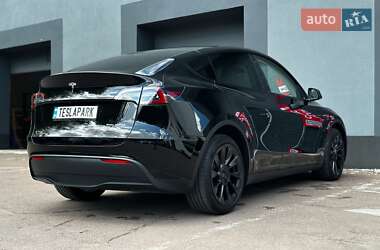 Позашляховик / Кросовер Tesla Model Y 2023 в 