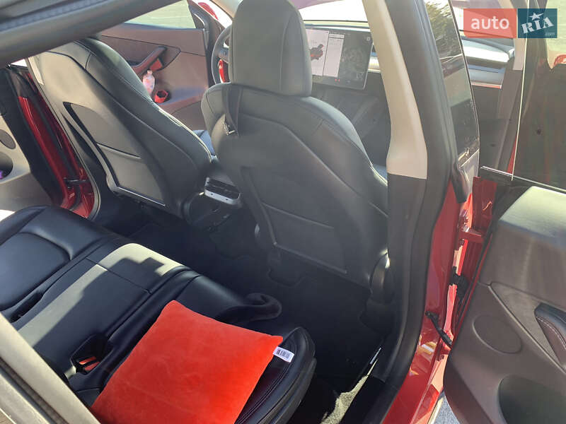 Внедорожник / Кроссовер Tesla Model Y 2021 в Запорожье