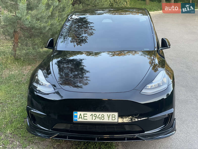 Внедорожник / Кроссовер Tesla Model Y 2023 в Днепре