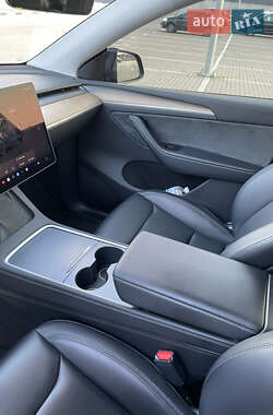 Внедорожник / Кроссовер Tesla Model Y 2022 в 