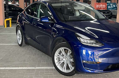 Внедорожник / Кроссовер Tesla Model Y 2021 в 
